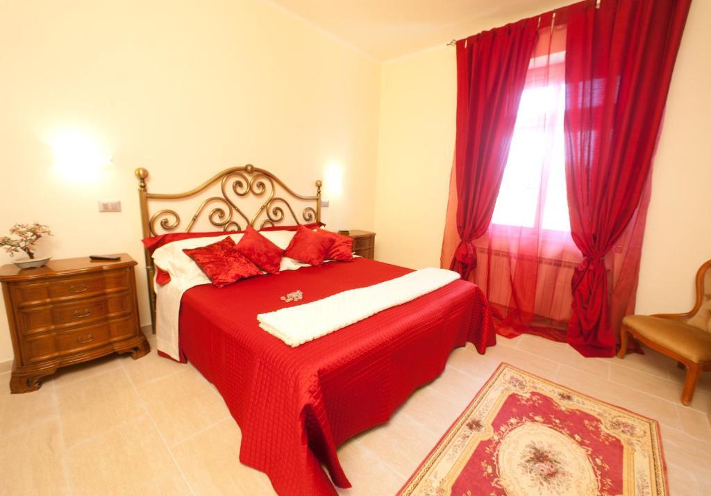 سارزانا B&B Al Calcandola الغرفة الصورة